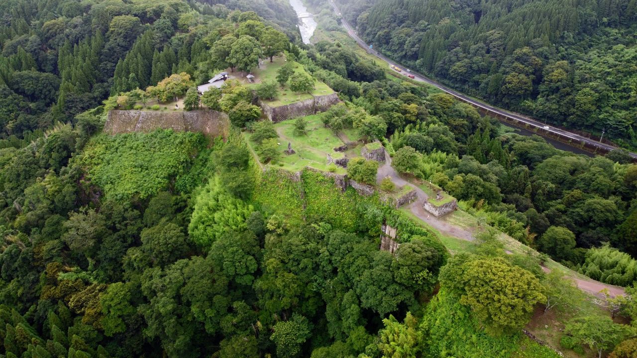 岡城